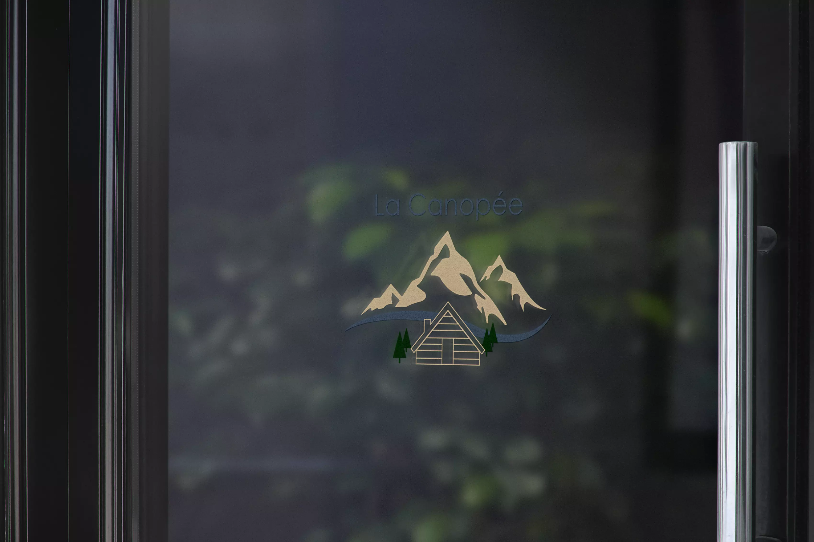 La Canopée mockup autocollant vitre
